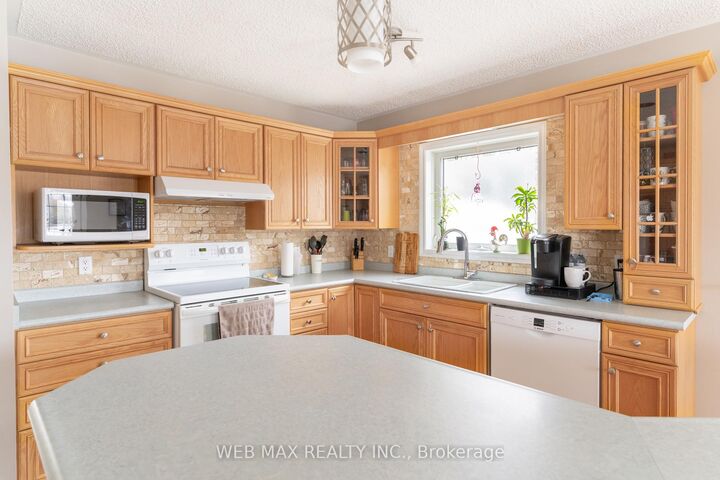 Property Photo: 487 Lake Rosalind Rd 4 Road ON N4N 3B9