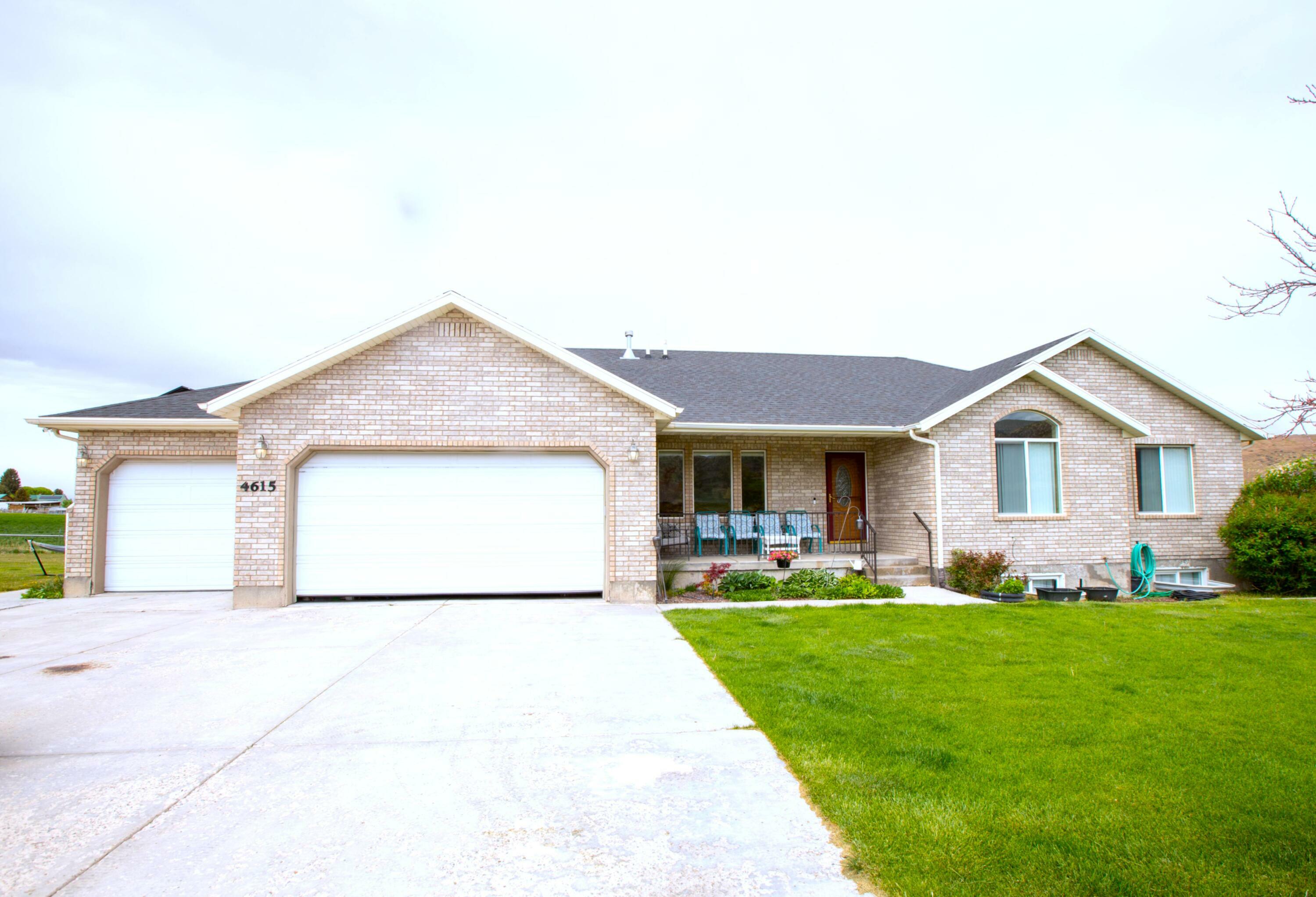 Property Photo: 4615 S 2940 W UT 84642