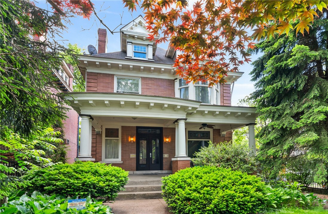 Property Photo: 1800 Wightman St PA 15217