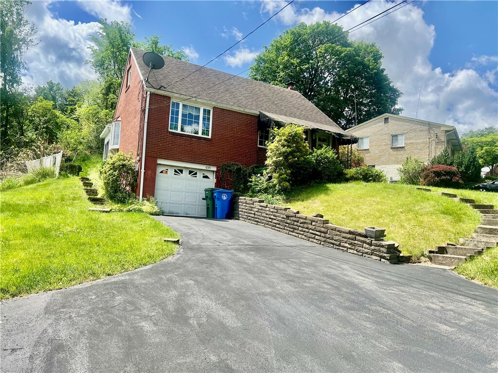 Property Photo: 535 Glen Shannon Dr PA 15234
