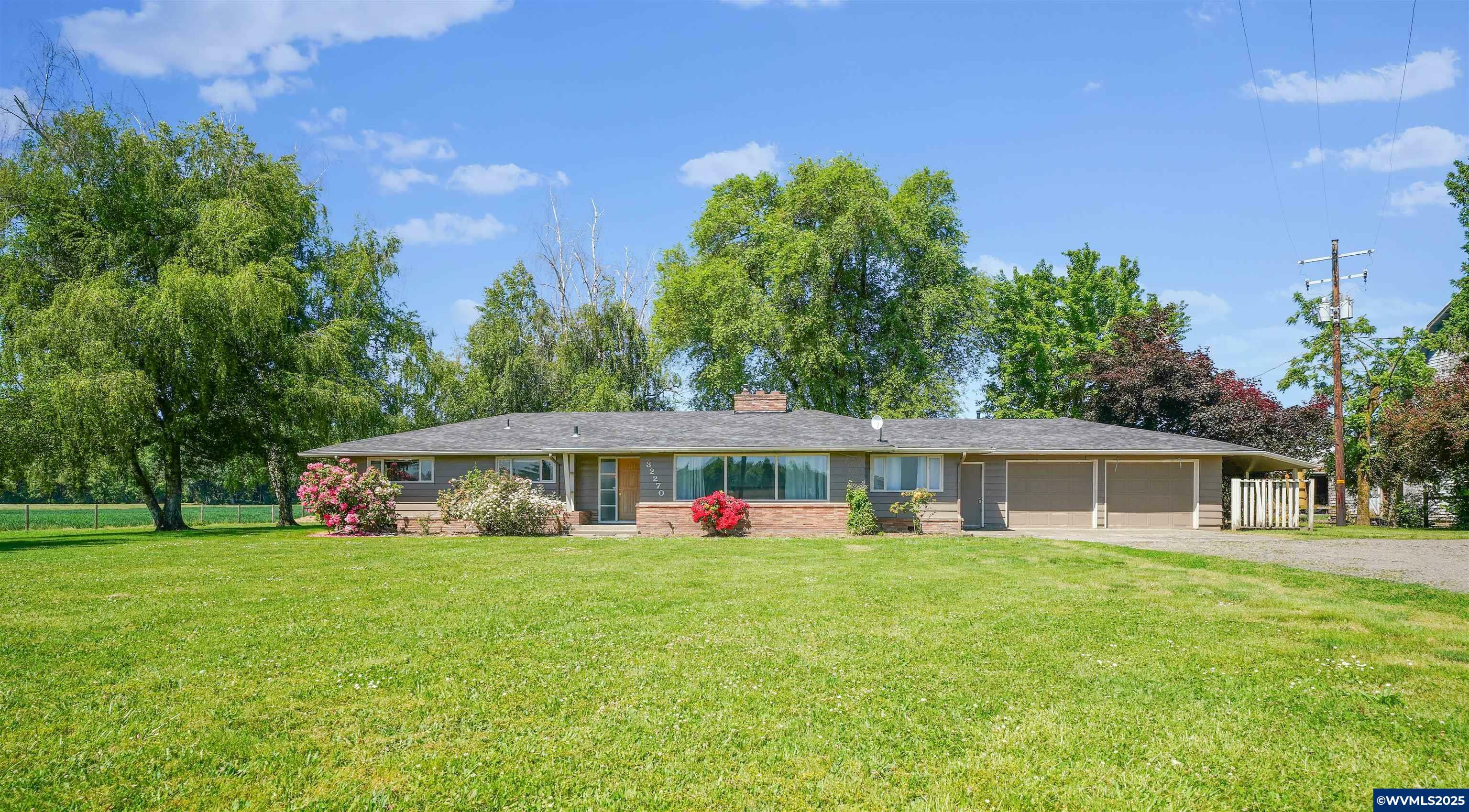 Property Photo: 32270 Highway 99E Hwy OR 97389