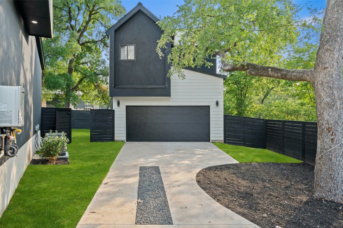 Property Photo: 2303 Westworth Circle TX 78704