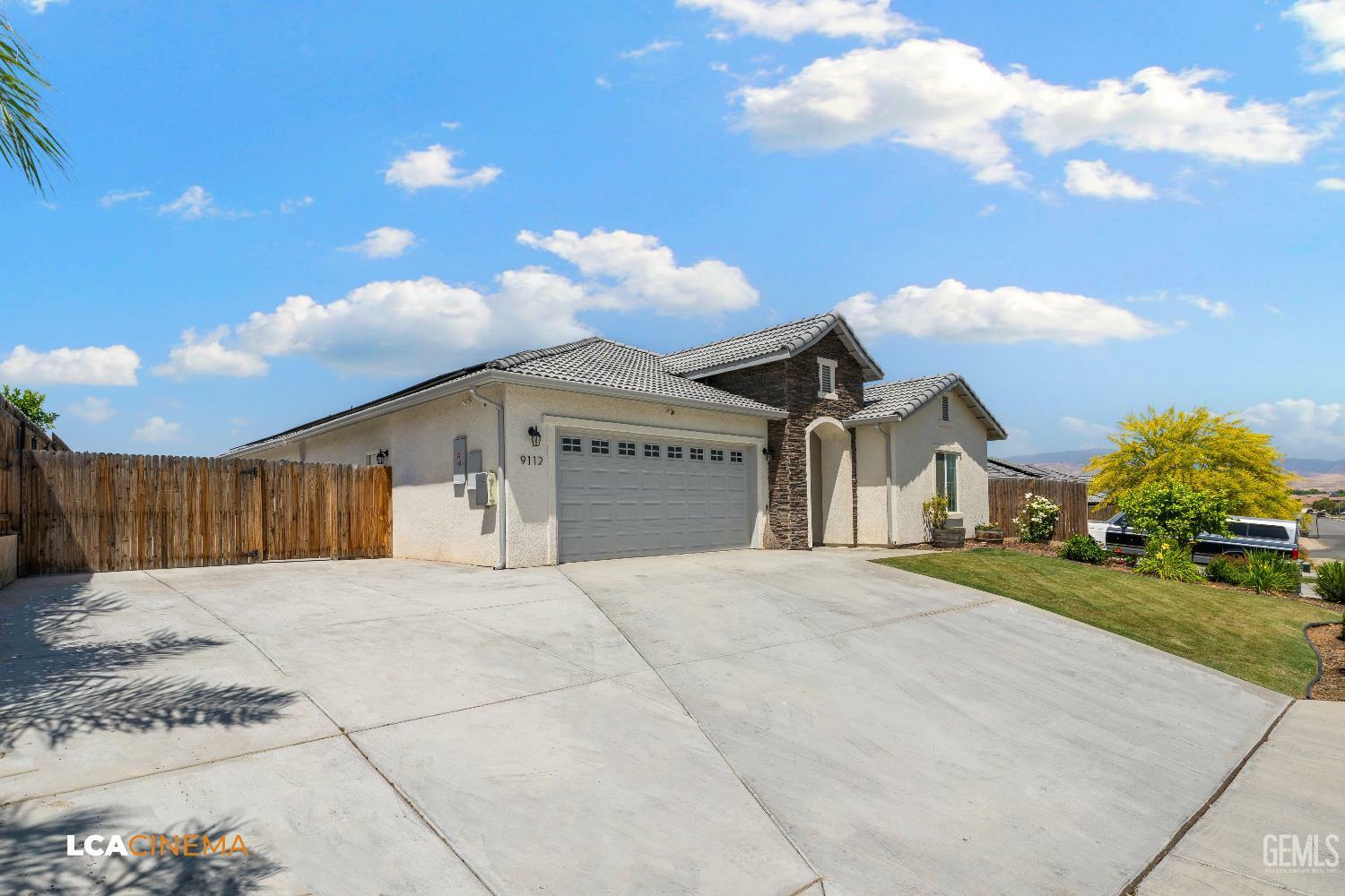 Property Photo: 9112 Hercules Street CA 93306