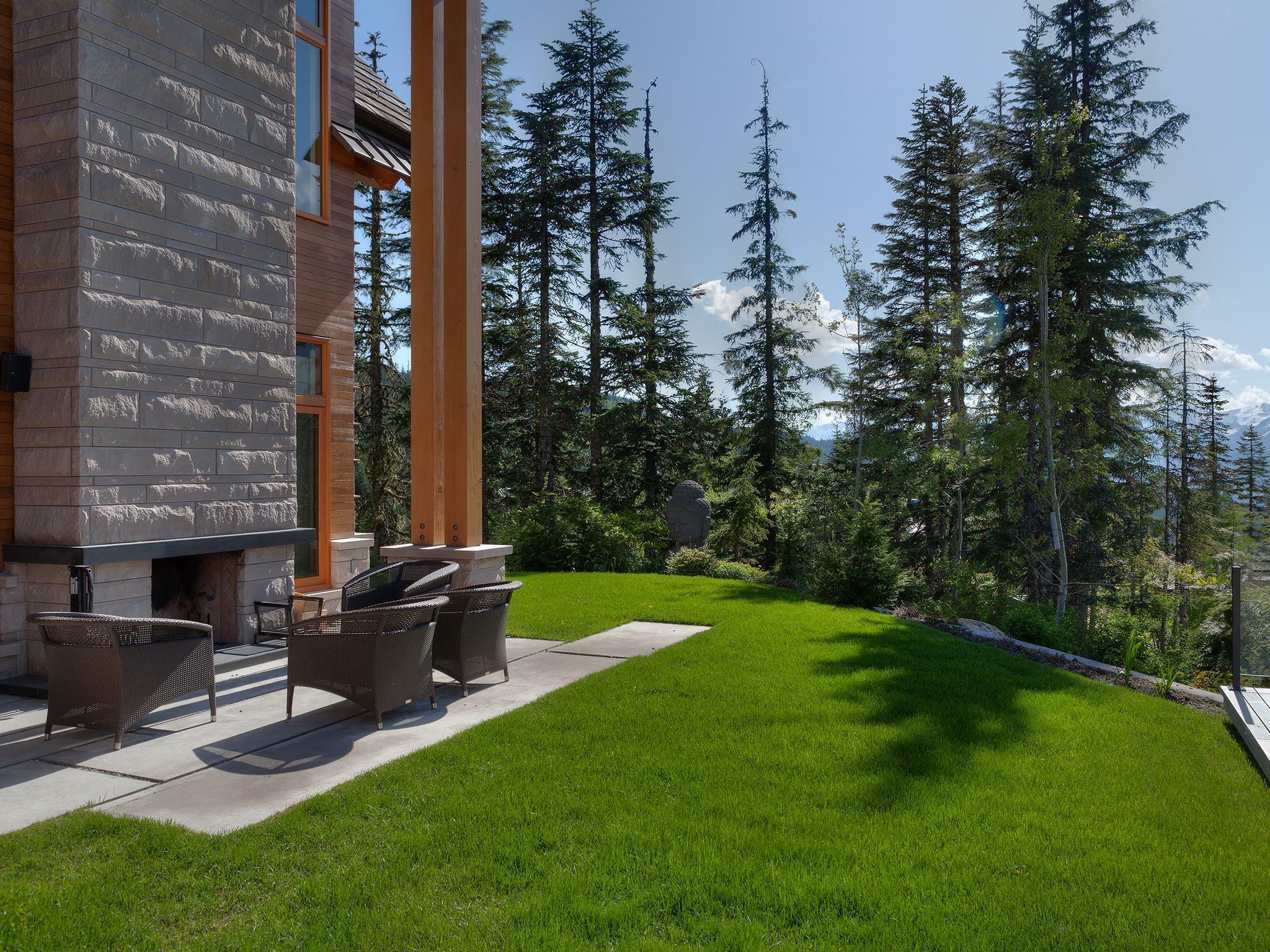 Photo de la propriété: 2947 High Point Drive BC V8E 0L6