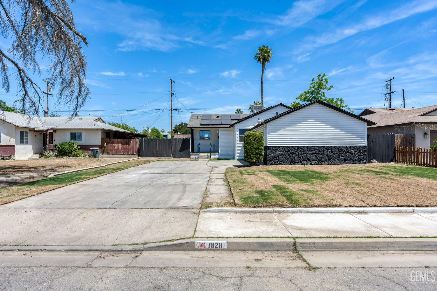 1920 Doolittle Avenue  Bakersfield CA 93304 photo