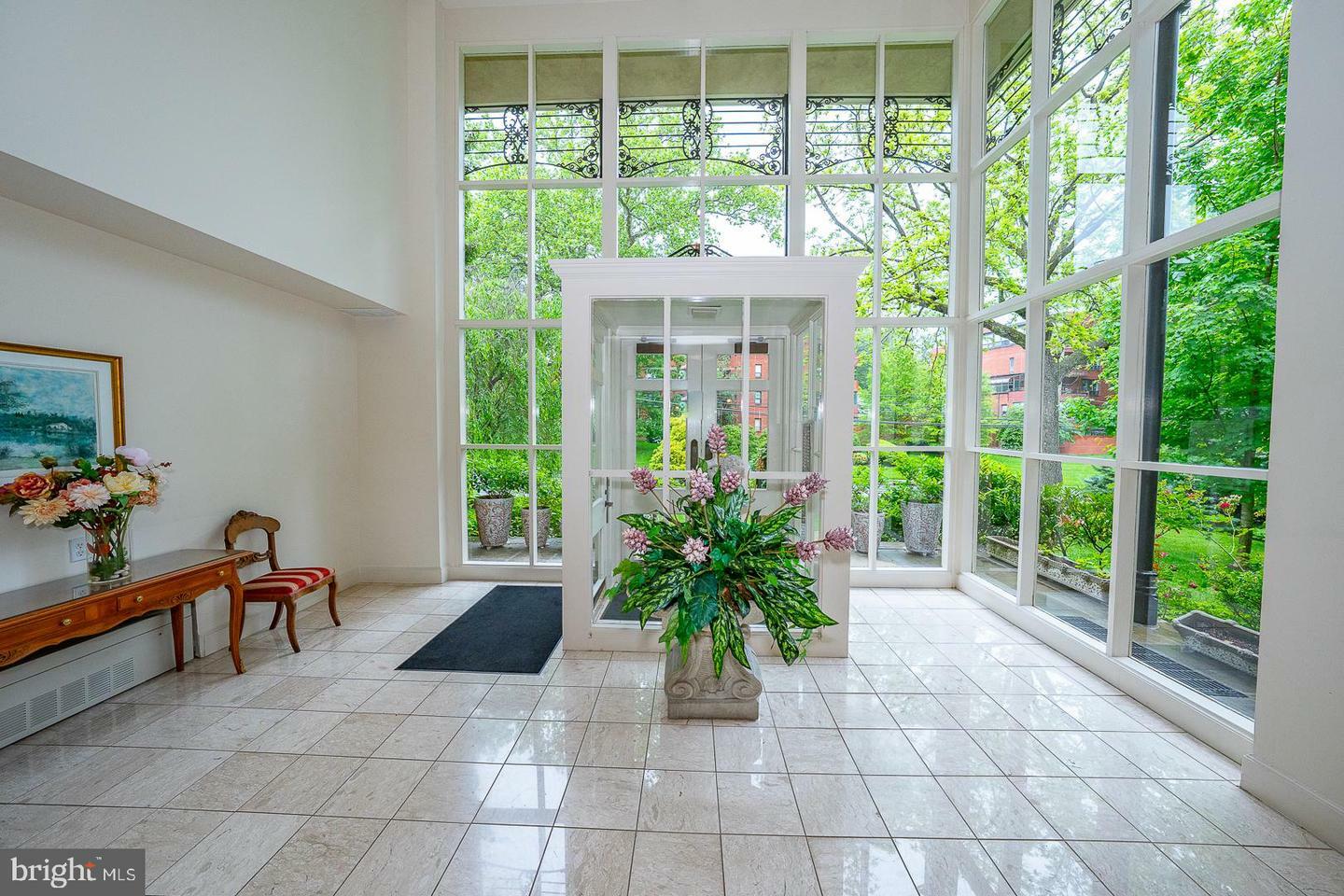 Property Photo: 264 W Montgomery Avenue 305 PA 19041