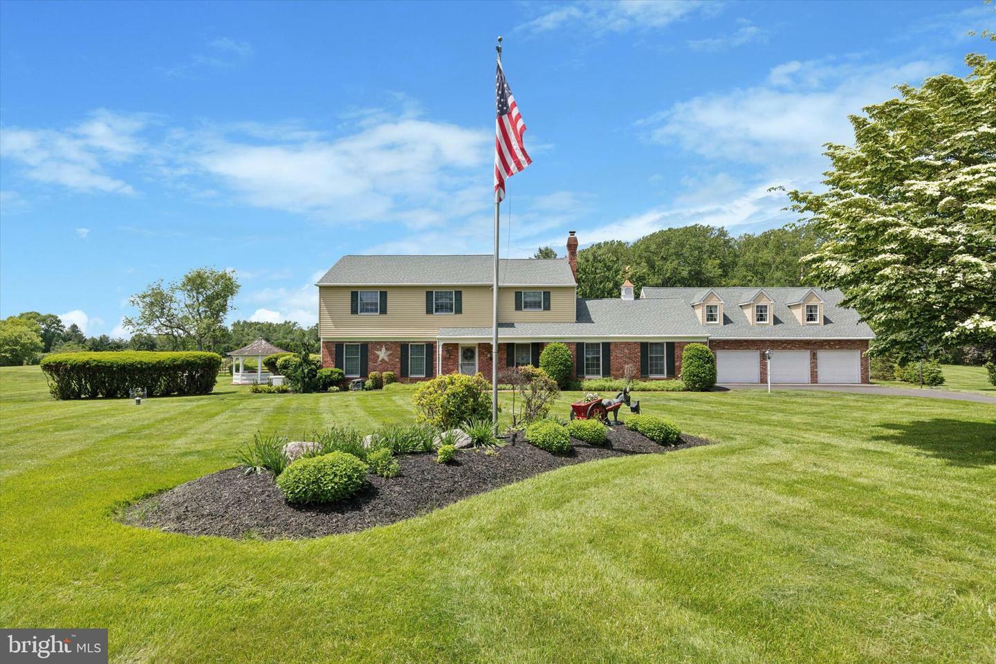 7 Taylor Lane  Doylestown PA 18902 photo