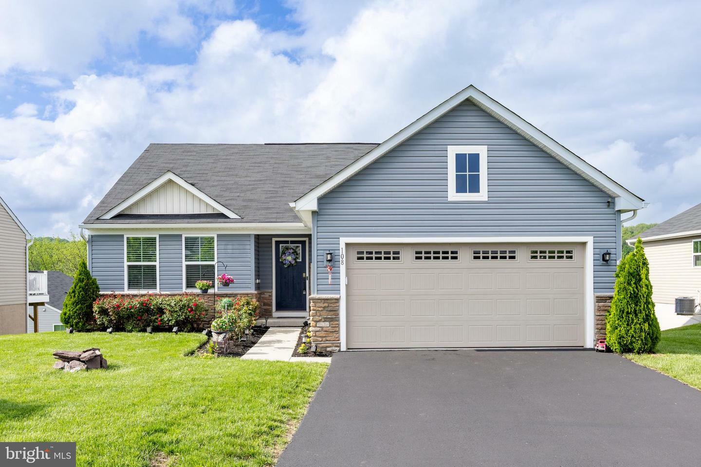 Property Photo: 108 Zachary Way PA 19464