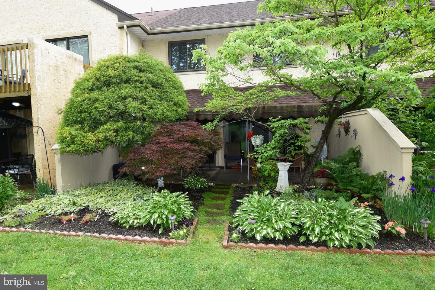 Property Photo: 11 Pine Woods Court PA 19607