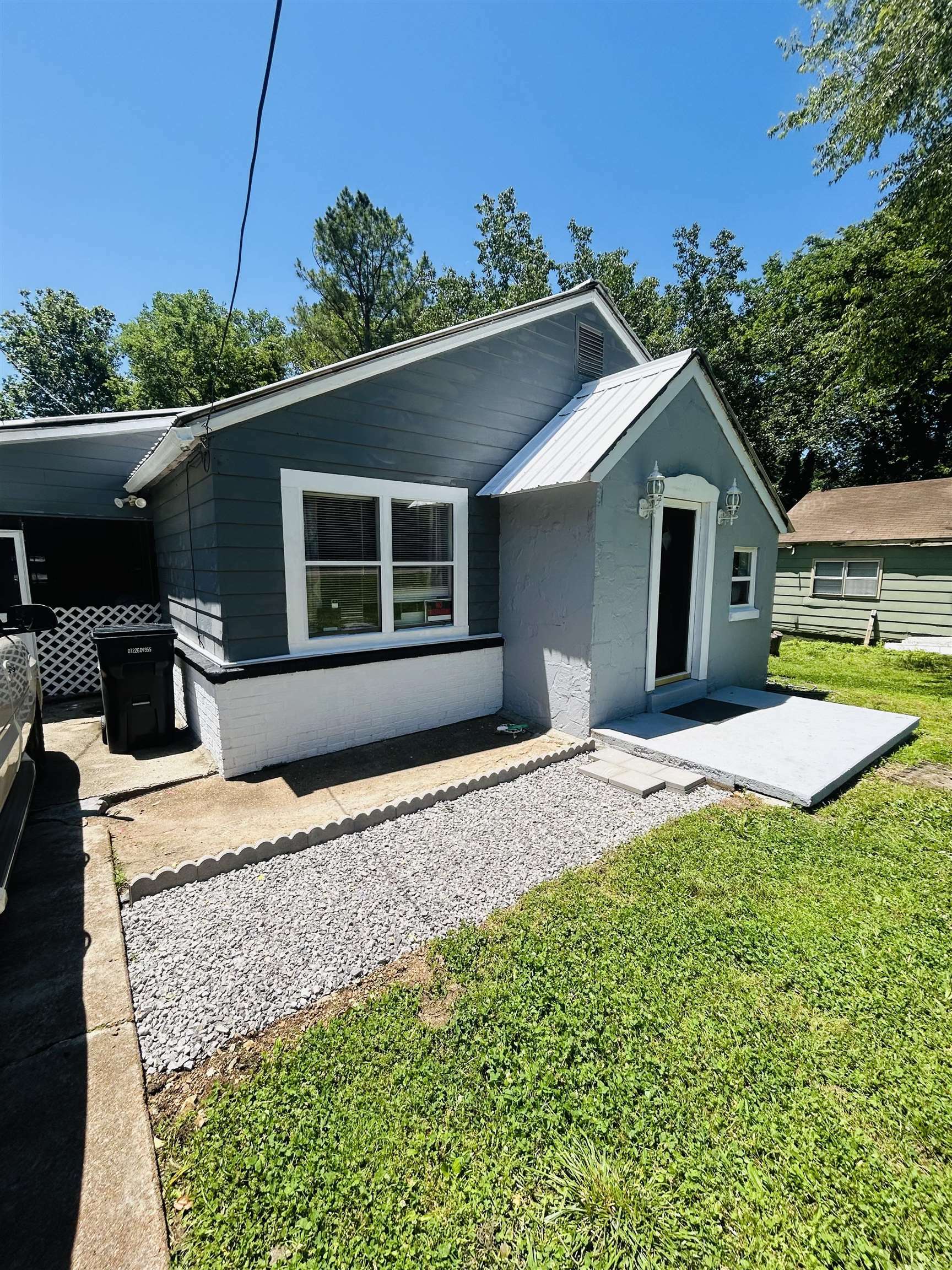 Property Photo: 805 W Pyburn AR 72455