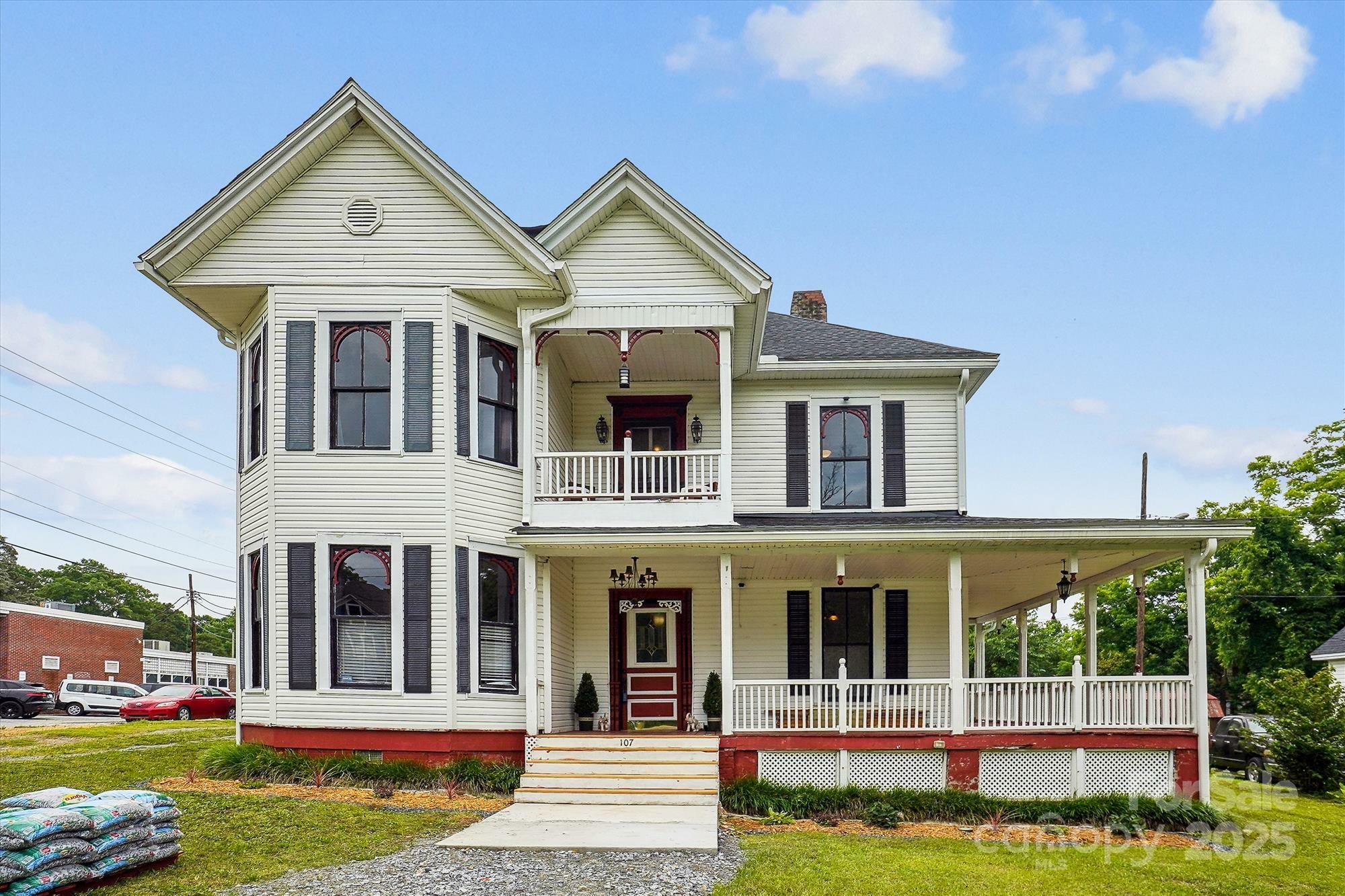 Property Photo: 107 Hinton Street SC 29706