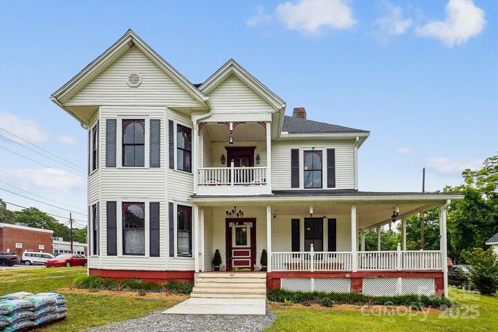 Property Photo:  107 Hinton Street  SC 29706 