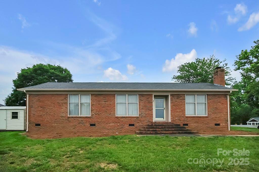 Property Photo: 1609 McFarland Drive NC 28152