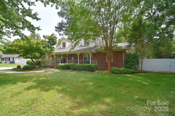 Property Photo:  109 Larch Road  NC 28147 