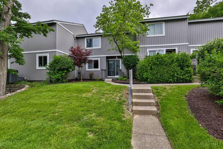 120 Twin Lakes Drive  Fairfield OH 45014 photo