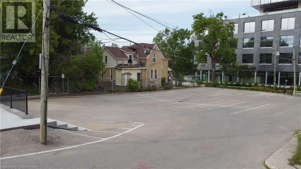 Property Photo:  19 Moore Avenue  ON N2H 3R7 