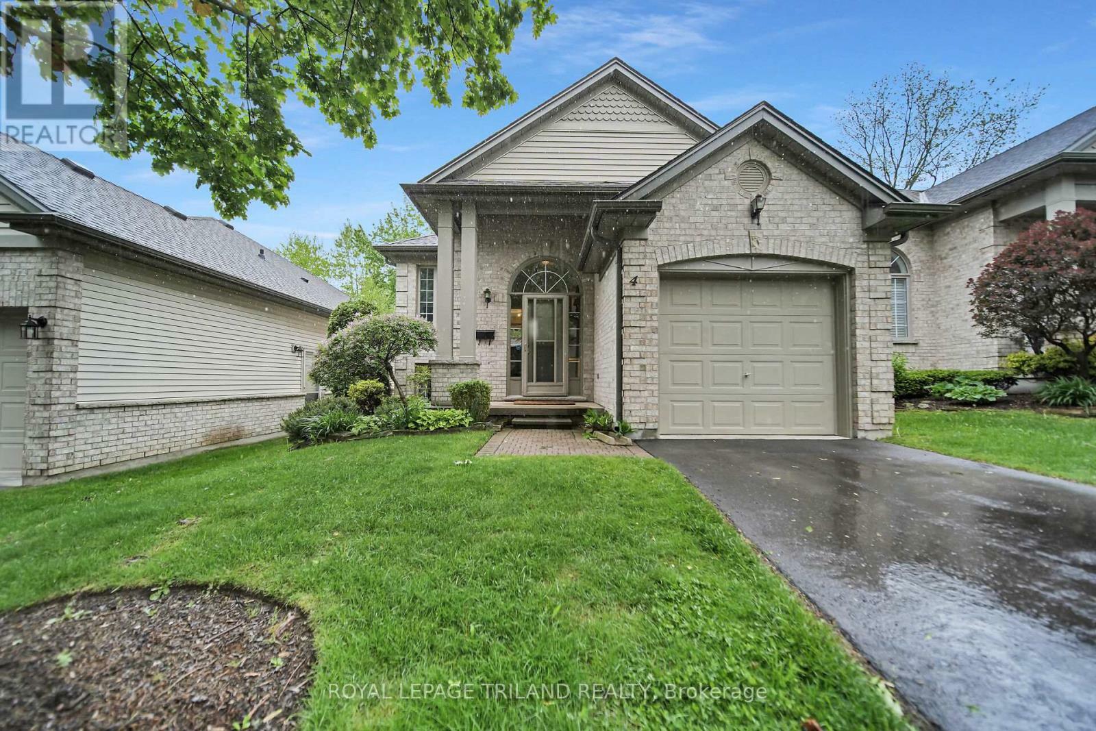 Property Photo: 1499 Byron Baseline Road 4 ON N6K 4T4