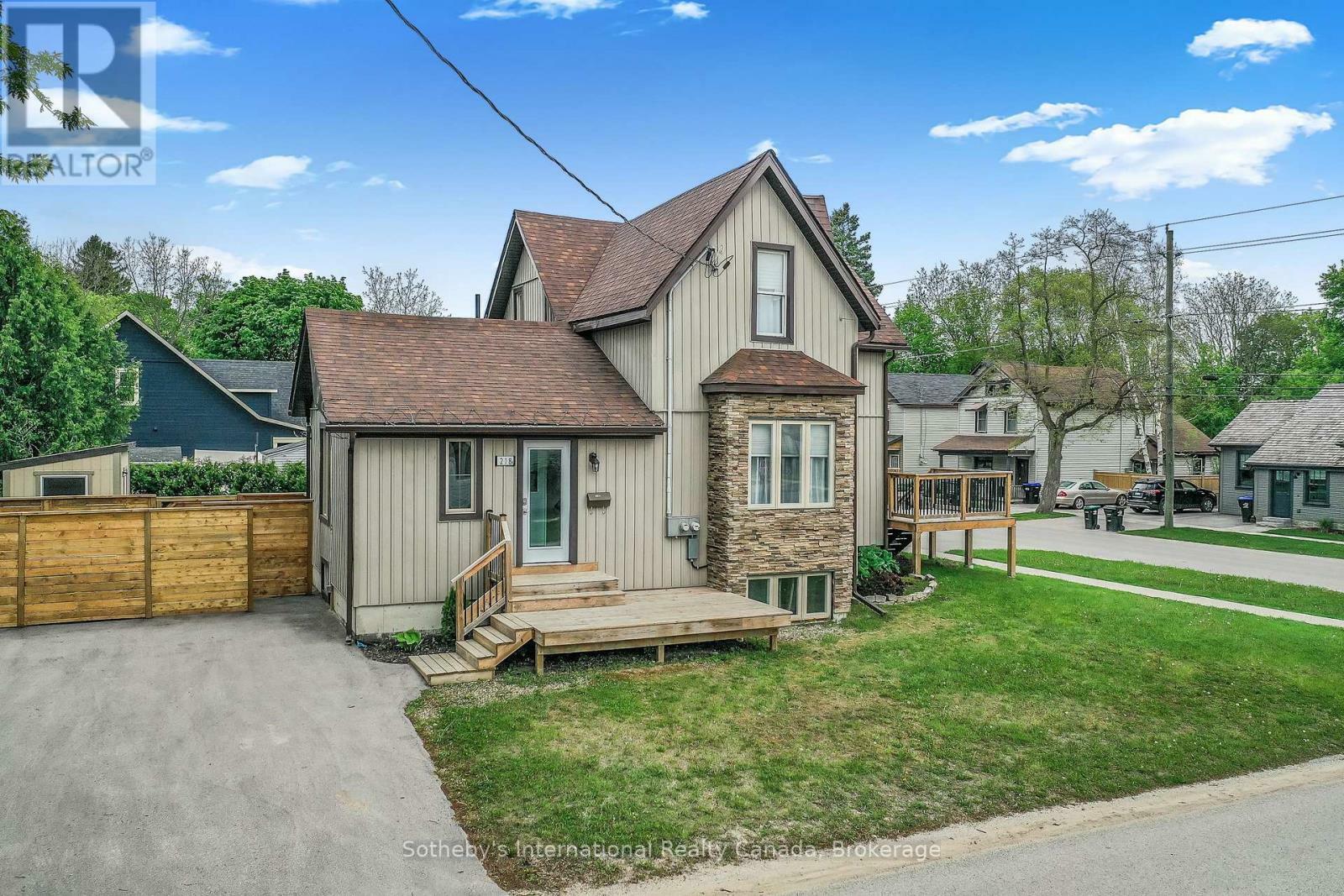 Property Photo: 218 Fifth Street A&Ampb ON L9Y 1X6