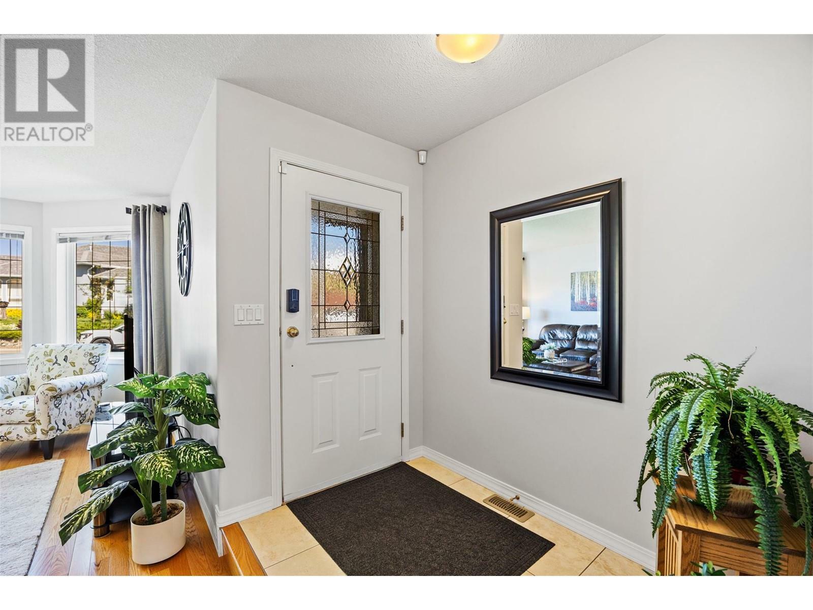 Property Photo: 1523 Assiniboine Road BC V2E 2R1