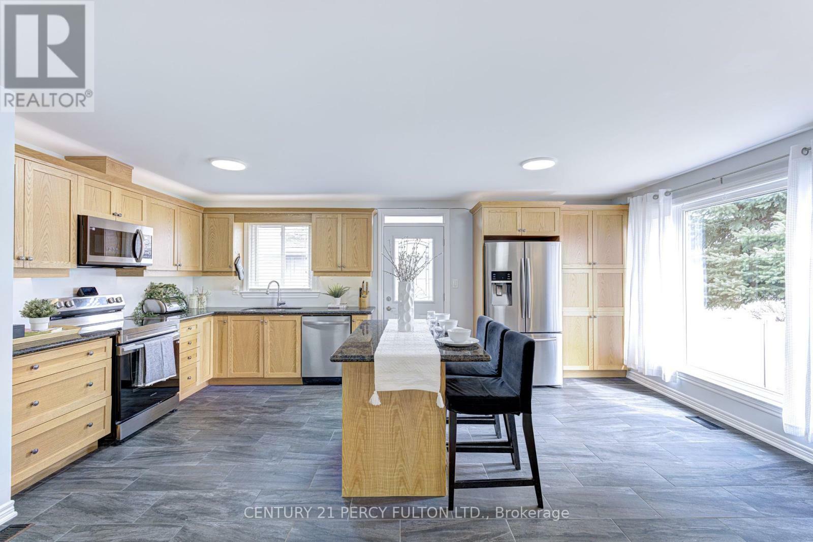 Property Photo: 52 Epsom Downs Drive ON L6T 1Y8