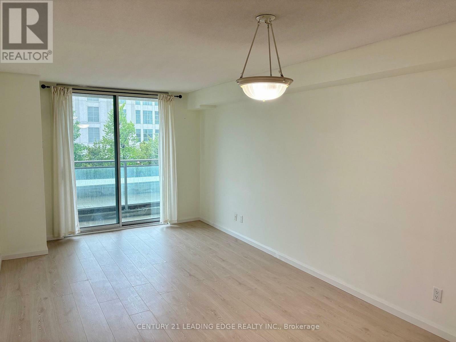 Property Photo: 8 Rosebank Drive 2G ON M1B 5Z3