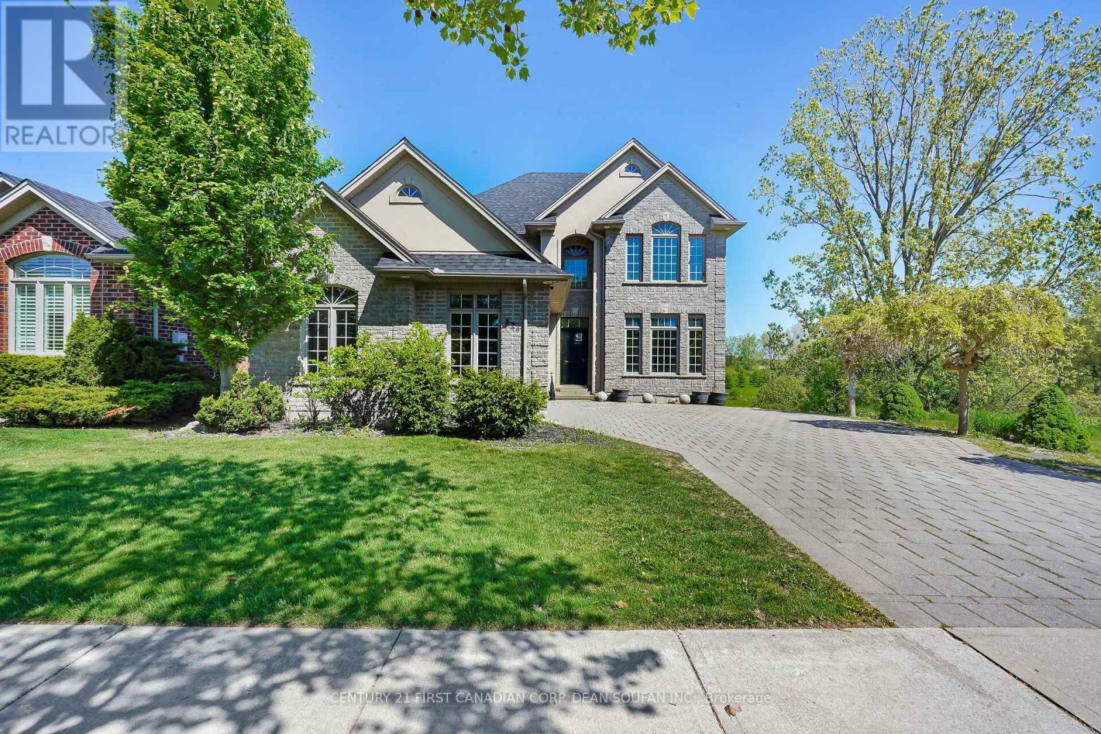 Property Photo: 224 Skyline Avenue ON N5X 0A3