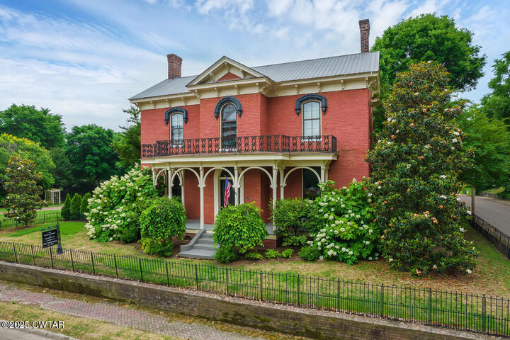 204 E Deaderick Street  Jackson TN 38301 photo