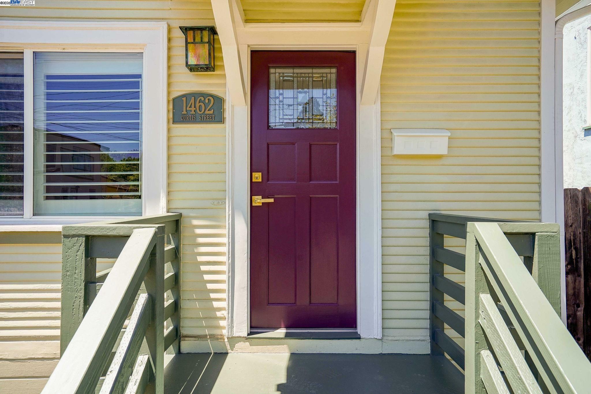 Property Photo: 1462 Curtis Street CA 94702