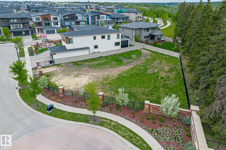 Property Photo:  3466 Keswick Boulevard SW 22  AB T6W 3S4 