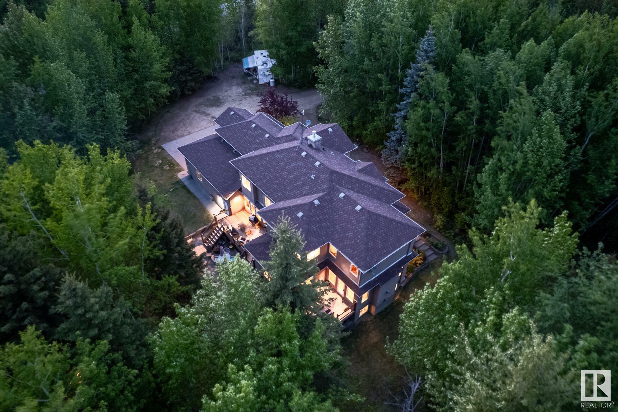 Property Photo: 26516 Twp Road 514 32 AB T7Y 1E9