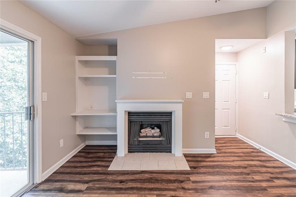 Property Photo:  547 Granville Court  GA 30328 