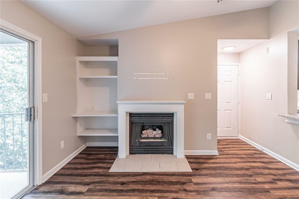 Property Photo: 547 Granville Court GA 30328