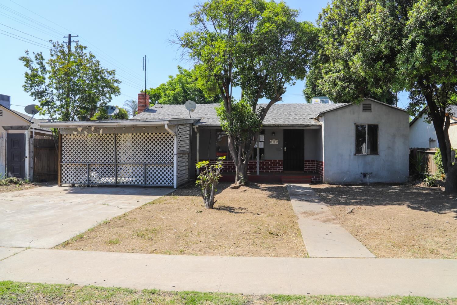 Property Photo:  1315 W Fedora Avenue  CA 93705 