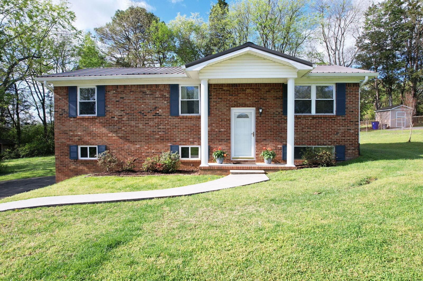 Property Photo: 971 Hamilton Circle Circle NW TN 37312