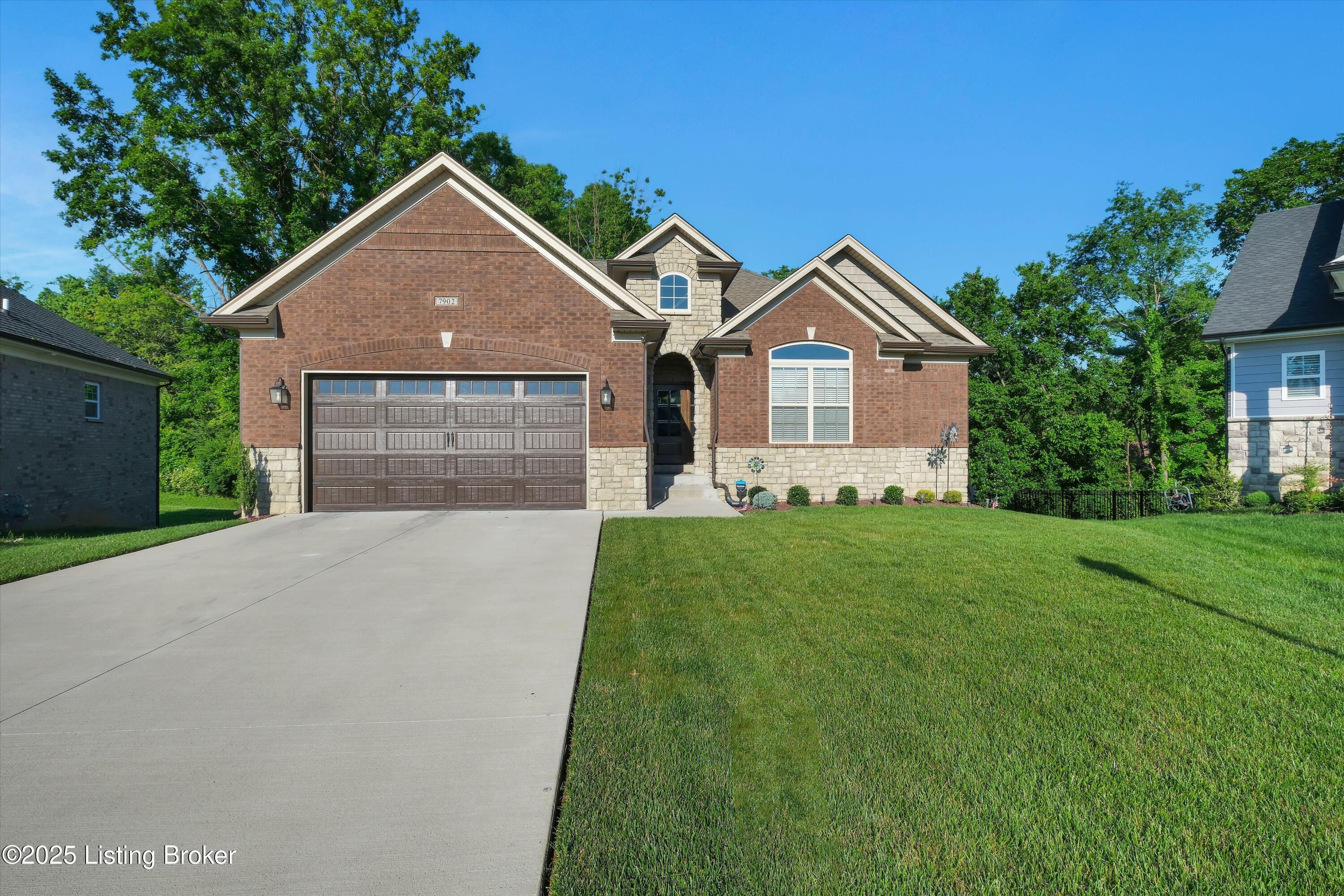 Property Photo: 7902 Cultivator Ct KY 40291