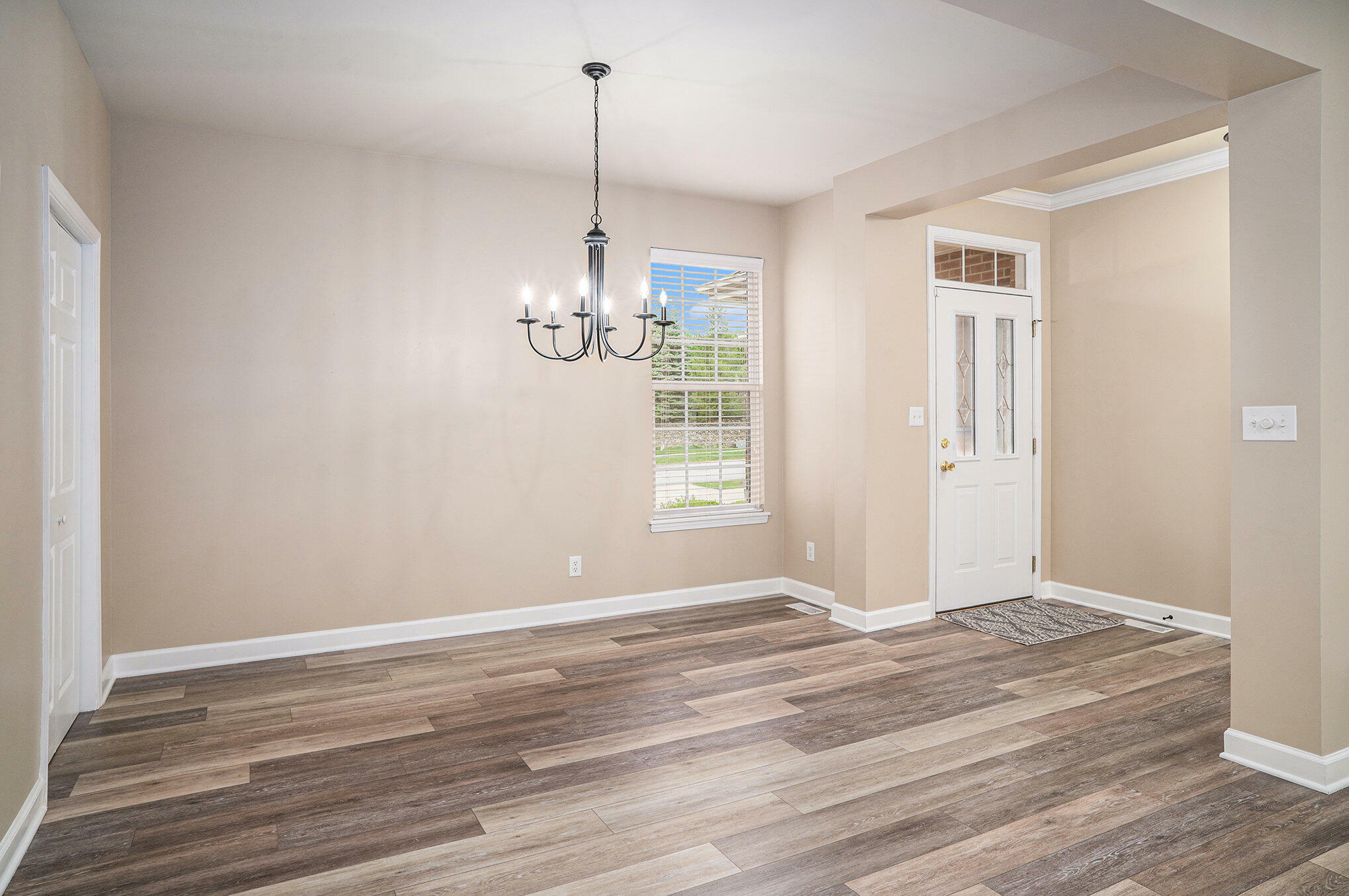 Property Photo:  8844 Forest Glen Court  IN 46373 