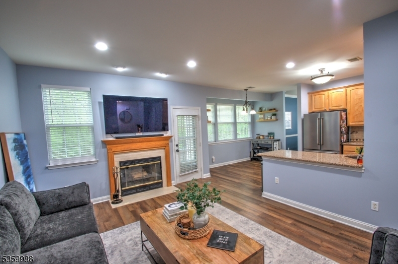 Property Photo: 6 N Glen Cir NJ 07438
