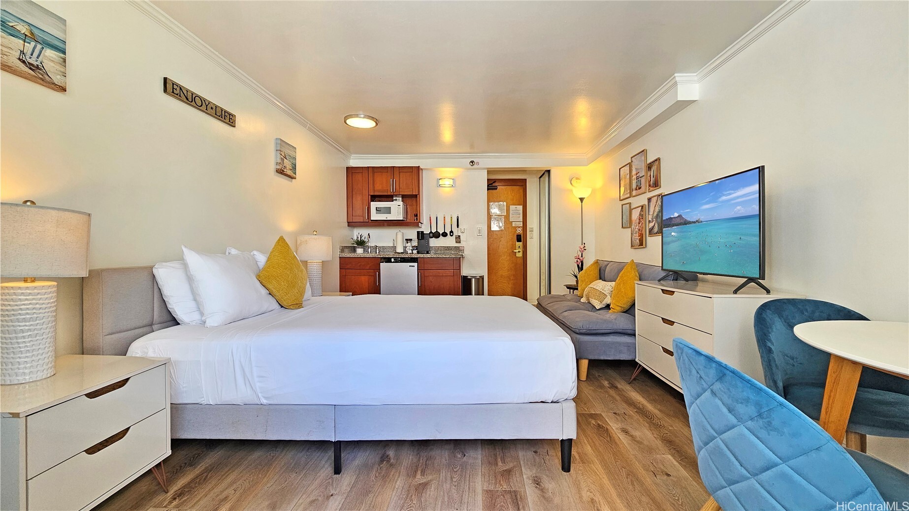 Property Photo: 2425 Kuhio Avenue 603 HI 96815