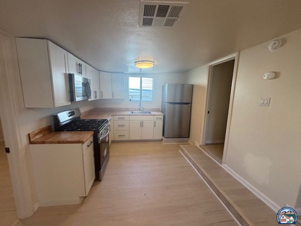 Property Photo: 1186 Peach St CA 92227