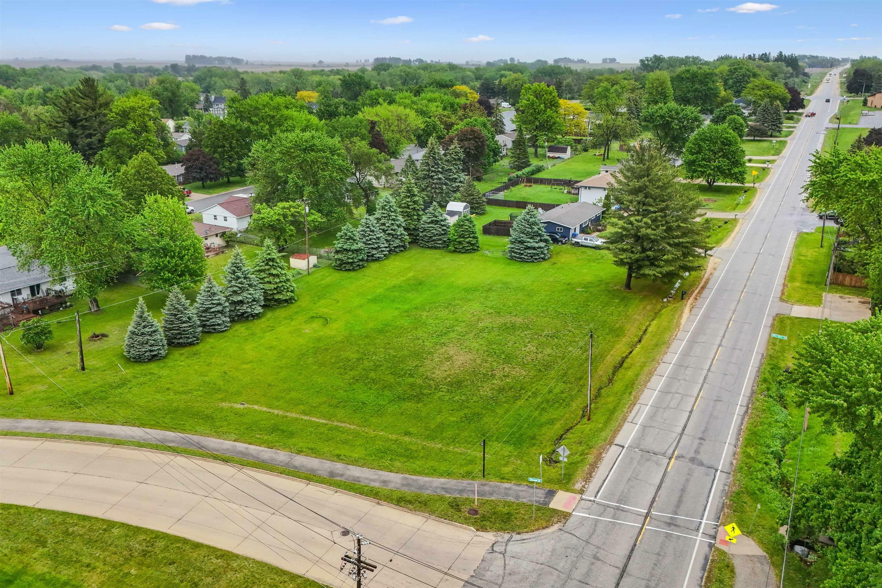 Property Photo: Elmwood Parkway IA 50662