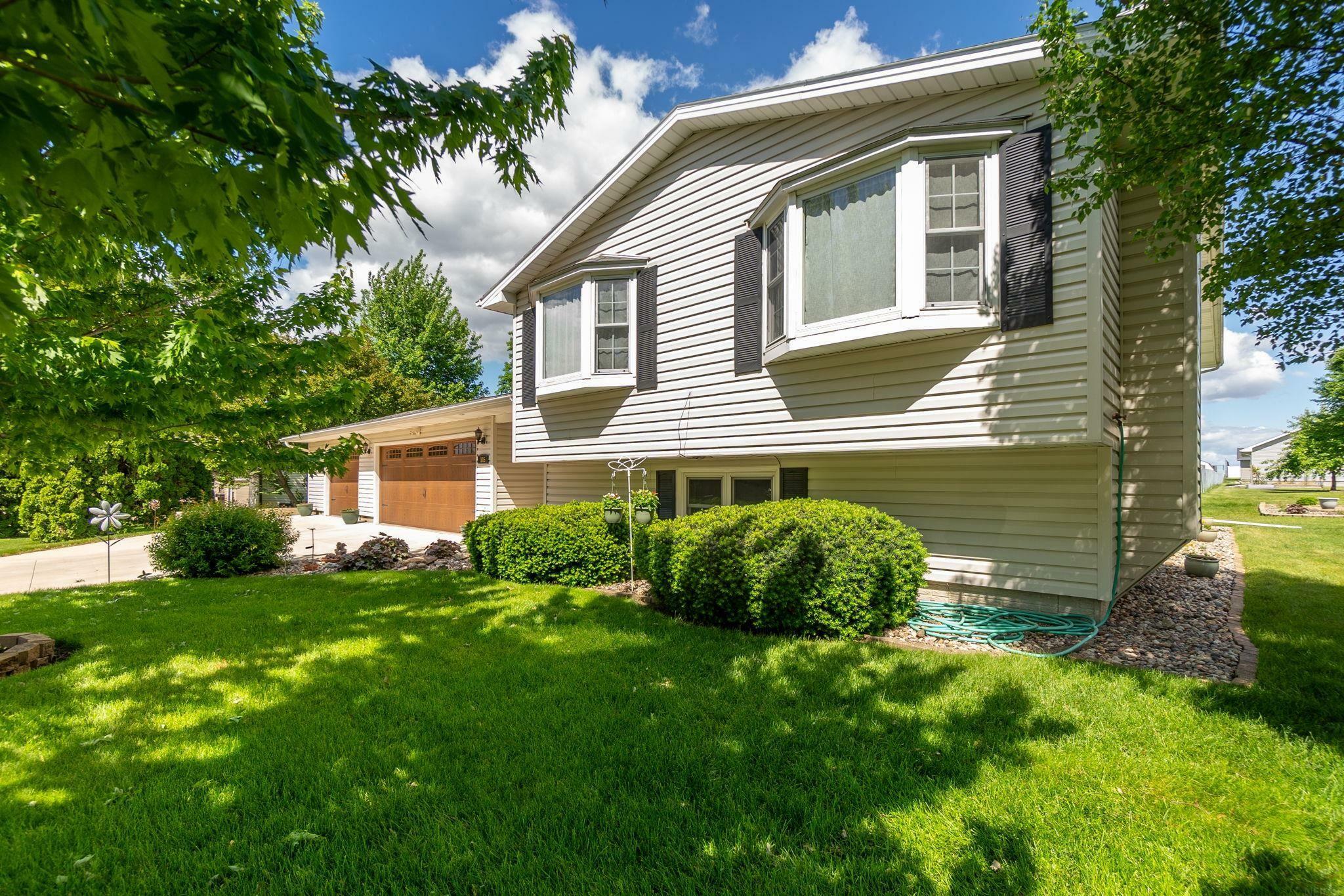 Property Photo:  105 Ardis Street  IA 50643 