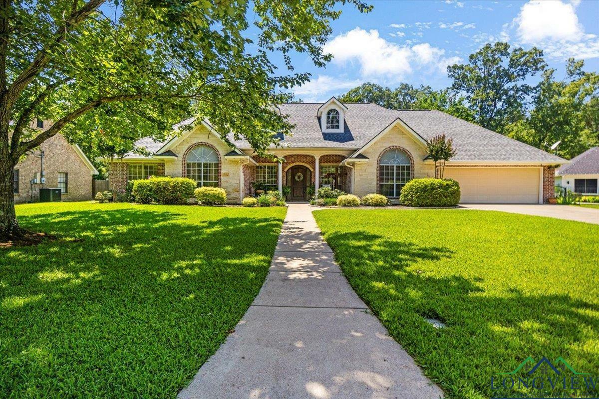 Property Photo: 909 University Dr. TX 75633