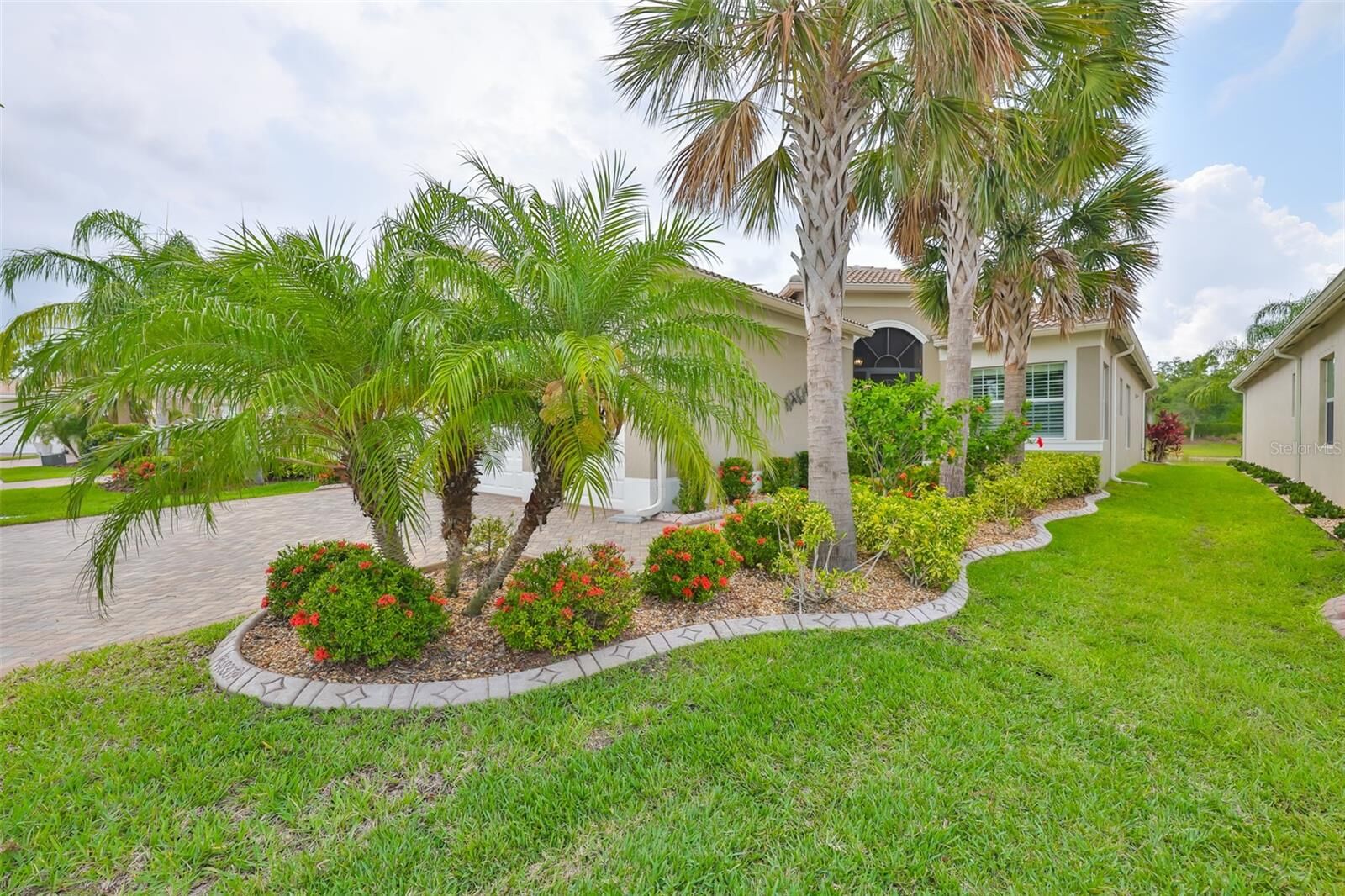 Property Photo:  4830 Grand Banks Drive  FL 33598 