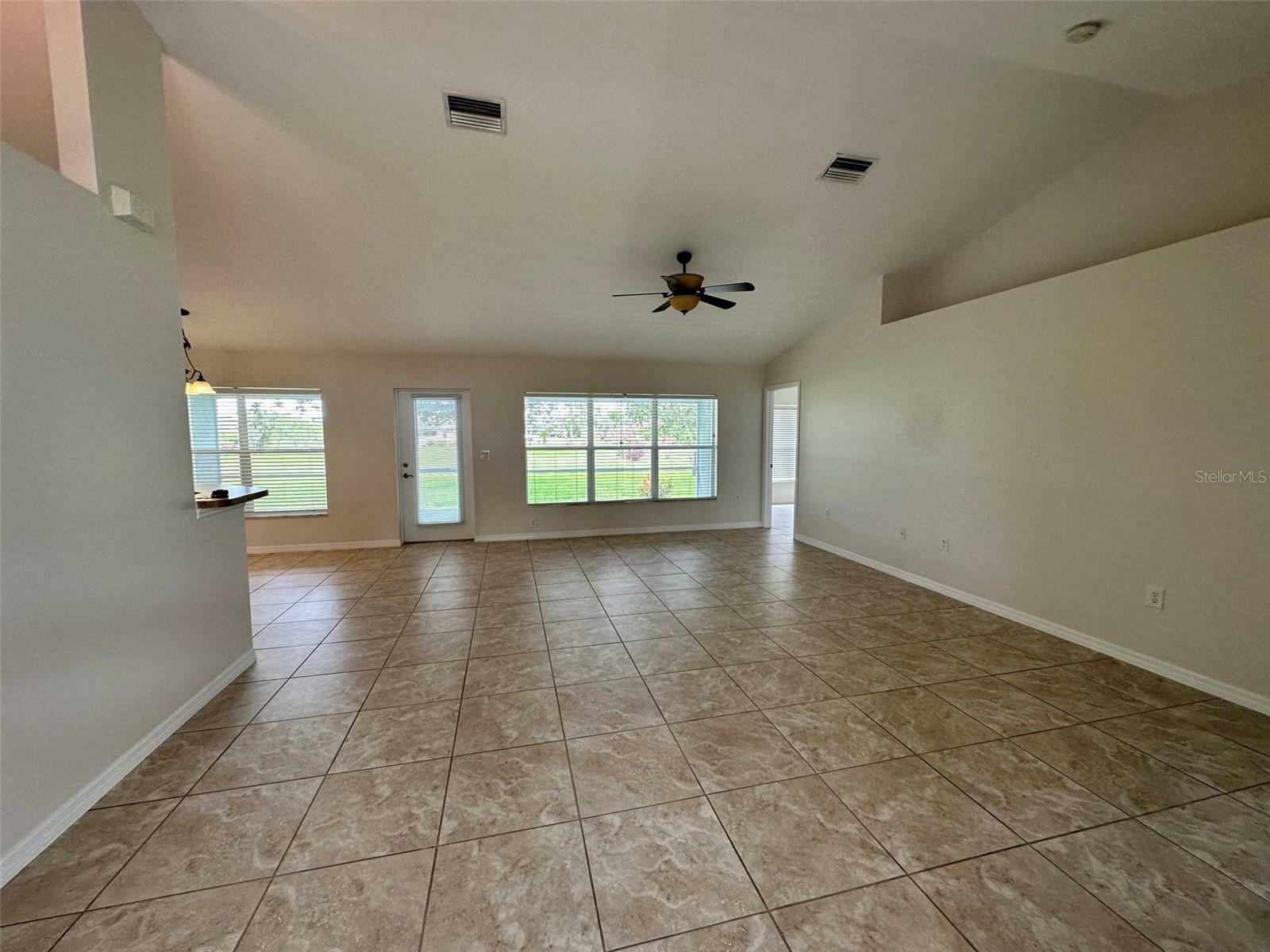 Property Photo: 1401 Vermouth Lane FL 33983