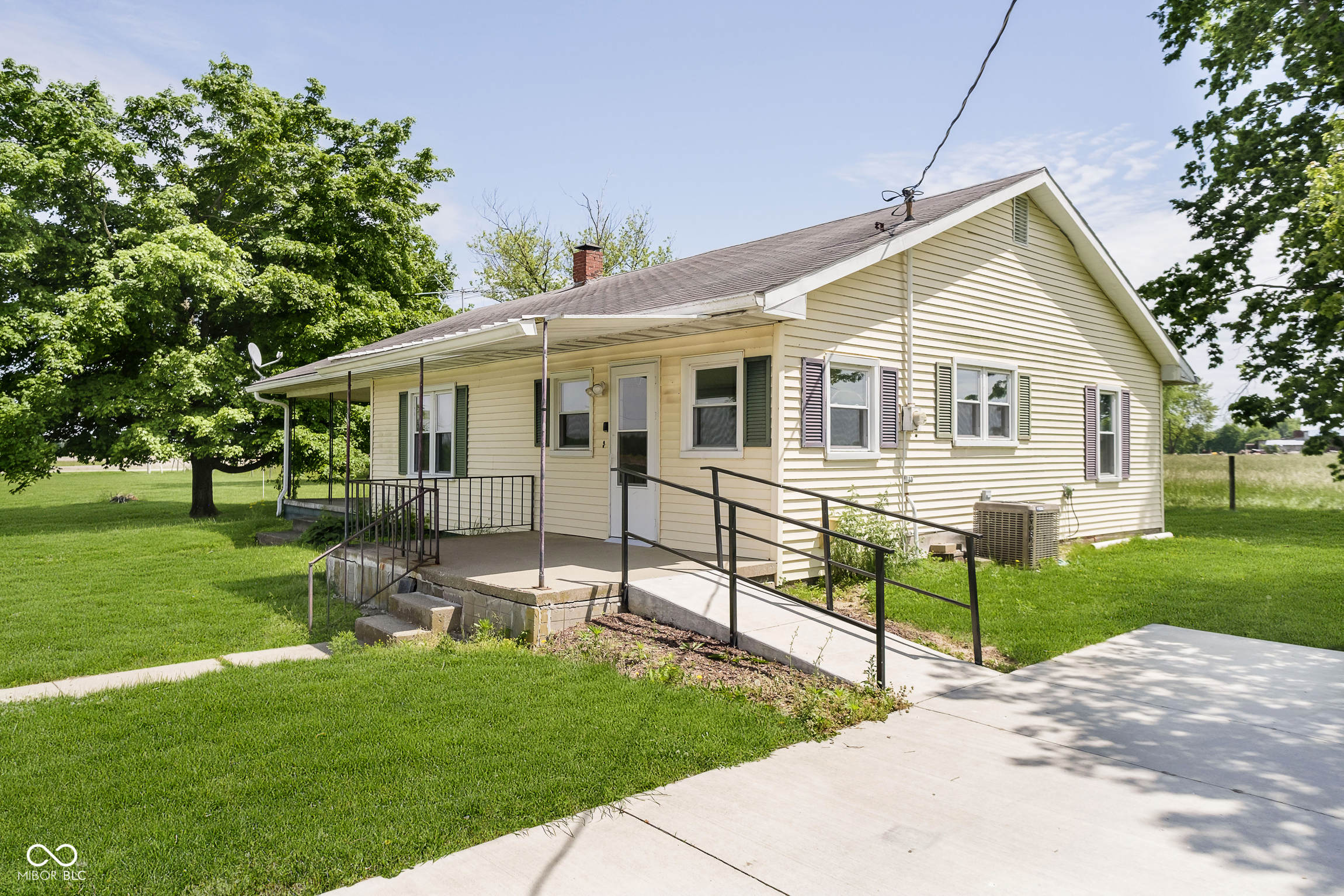 Property Photo:  3642 S Mauxferry Road  IN 46131 