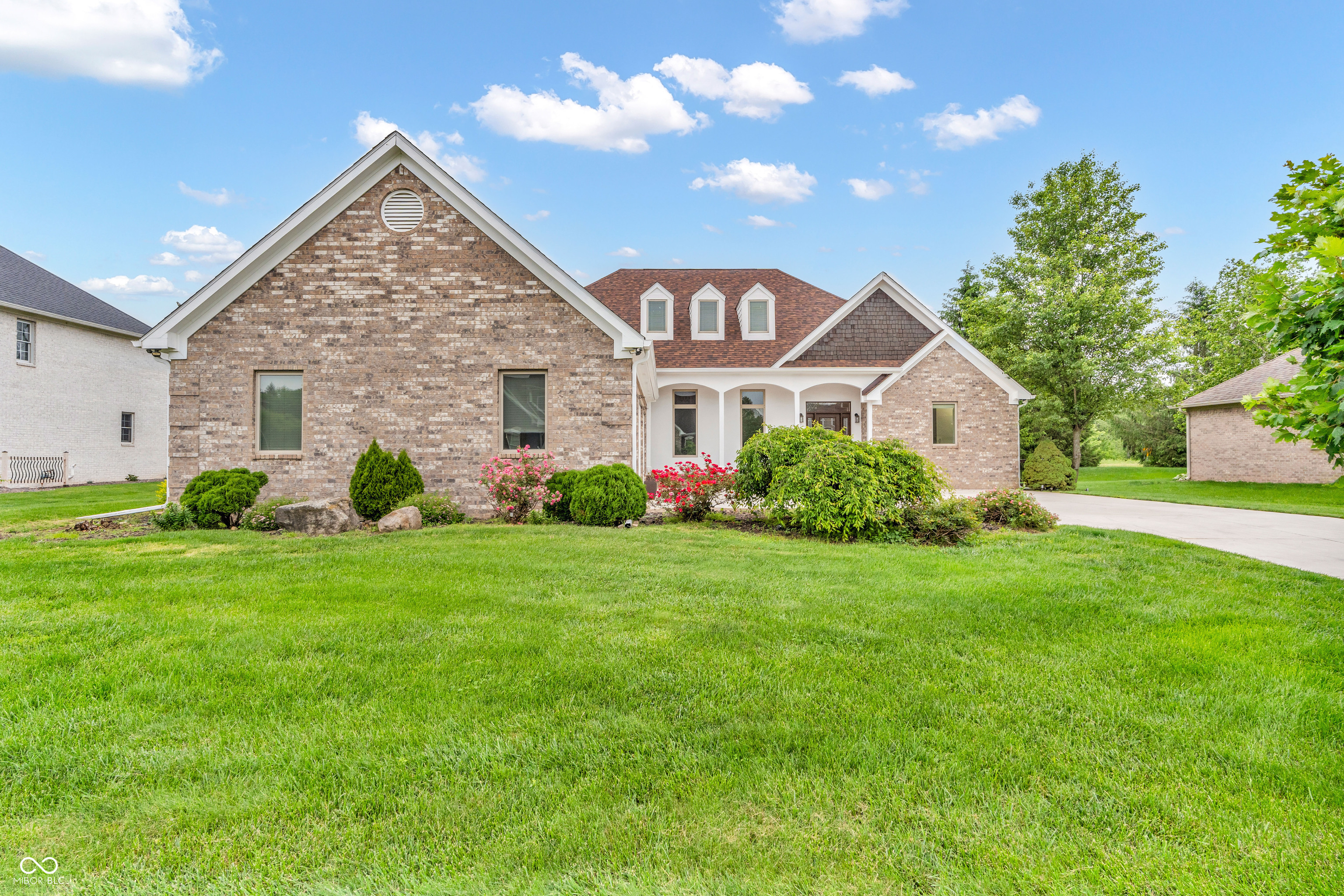 Property Photo: 720 Willow Pointe North Drive IN 46168