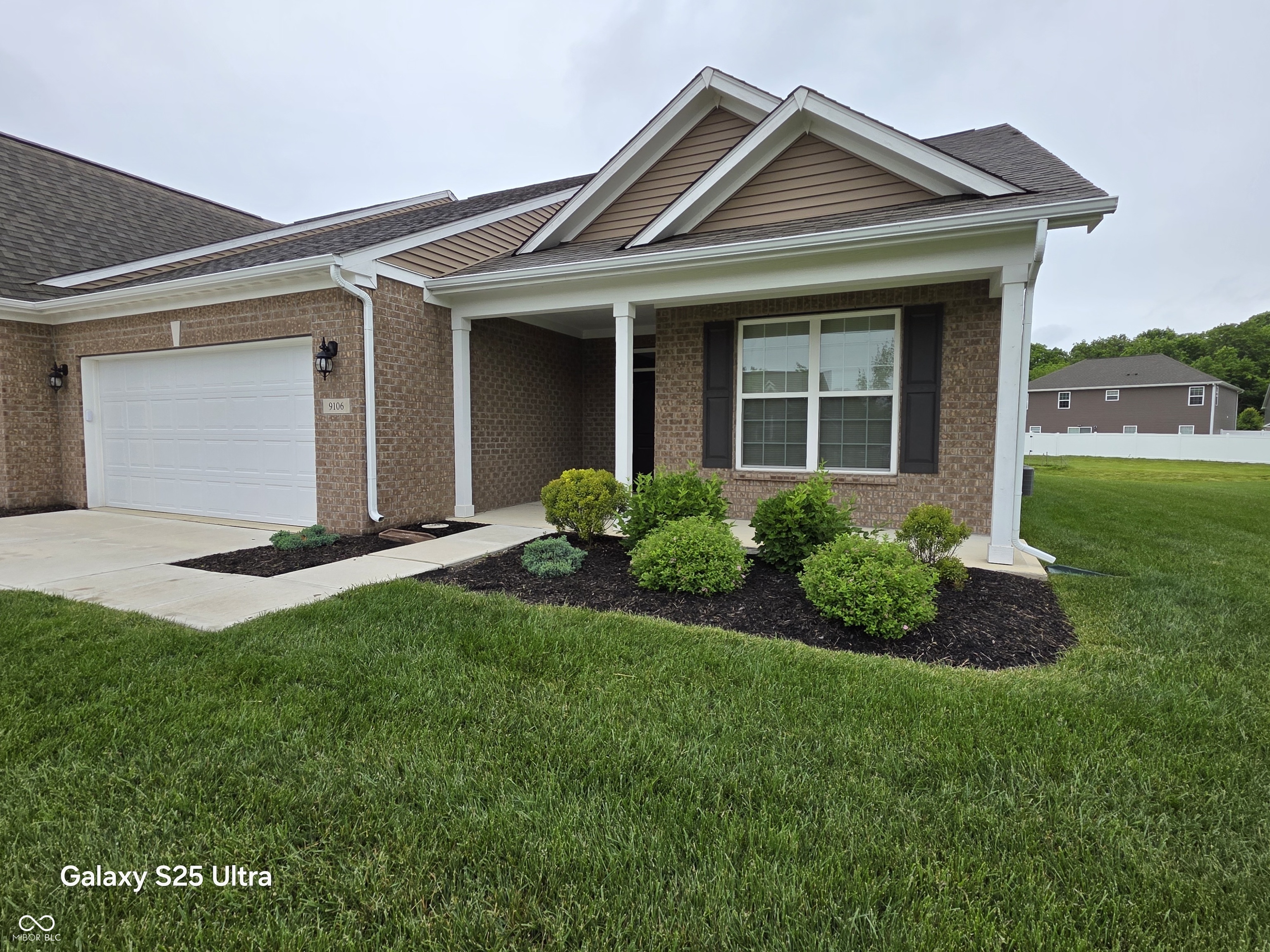 9106 Hedley Way E  Avon IN 46123 photo