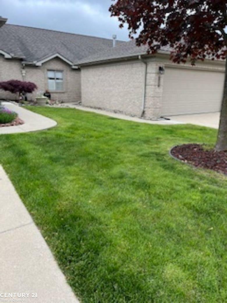 Property Photo: 35283 Silver Maple Drive 38 MI 48035