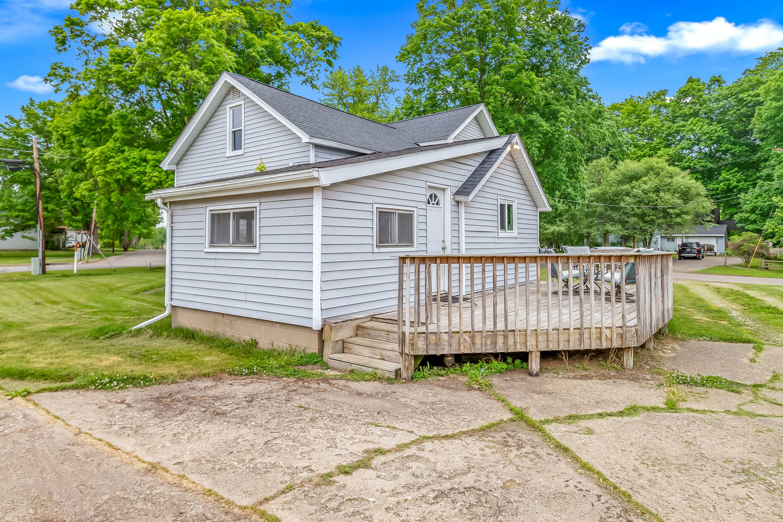 Property Photo: 401 St Joseph Street MI 49094