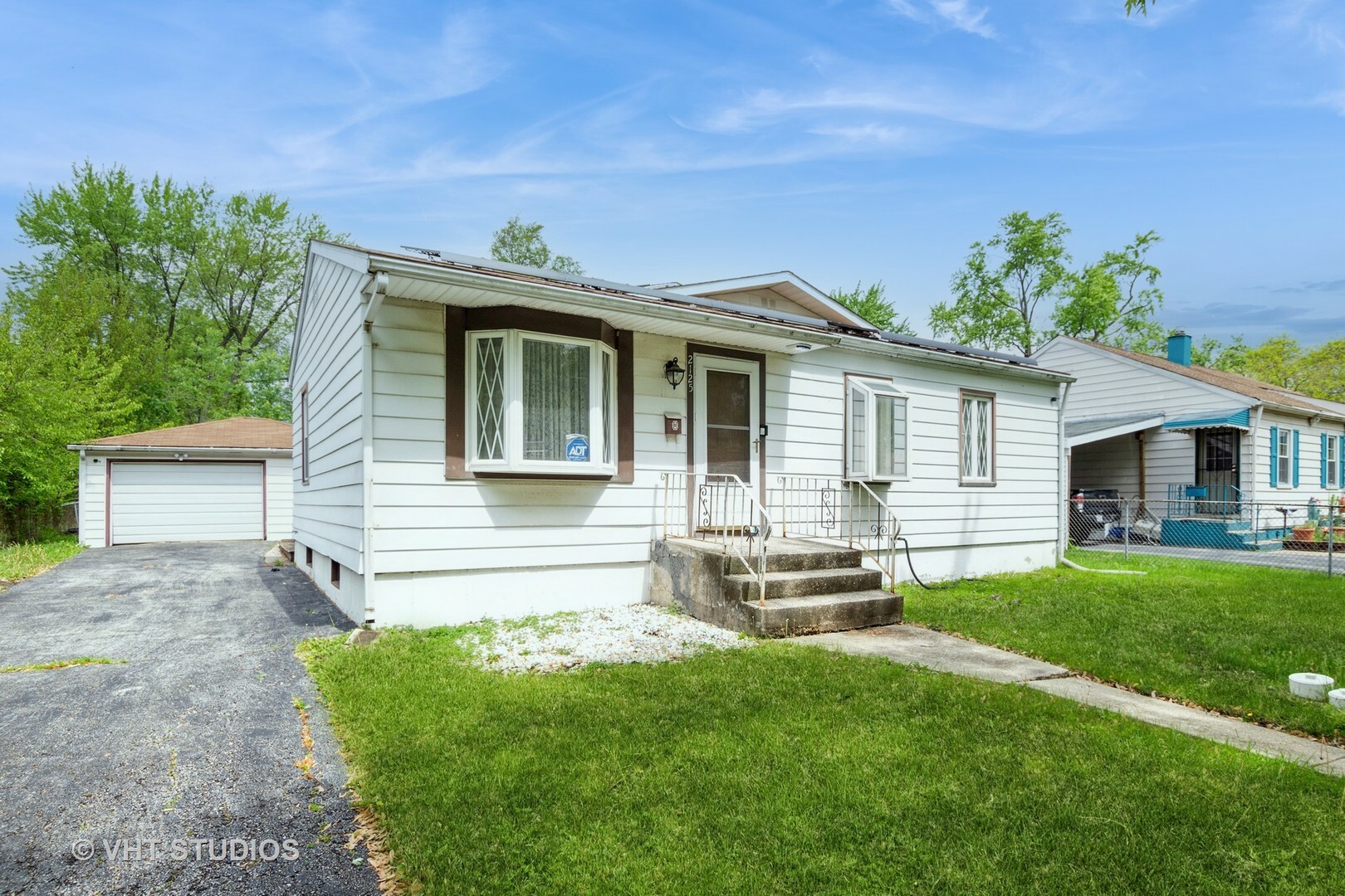 Property Photo: 2125 221st Street IL 60411